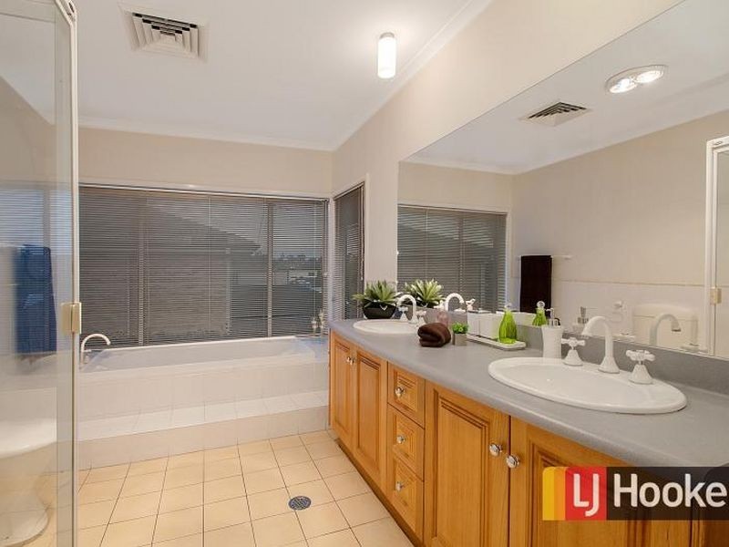 20 Scribblygum Circuit, Rouse Hill NSW 2155