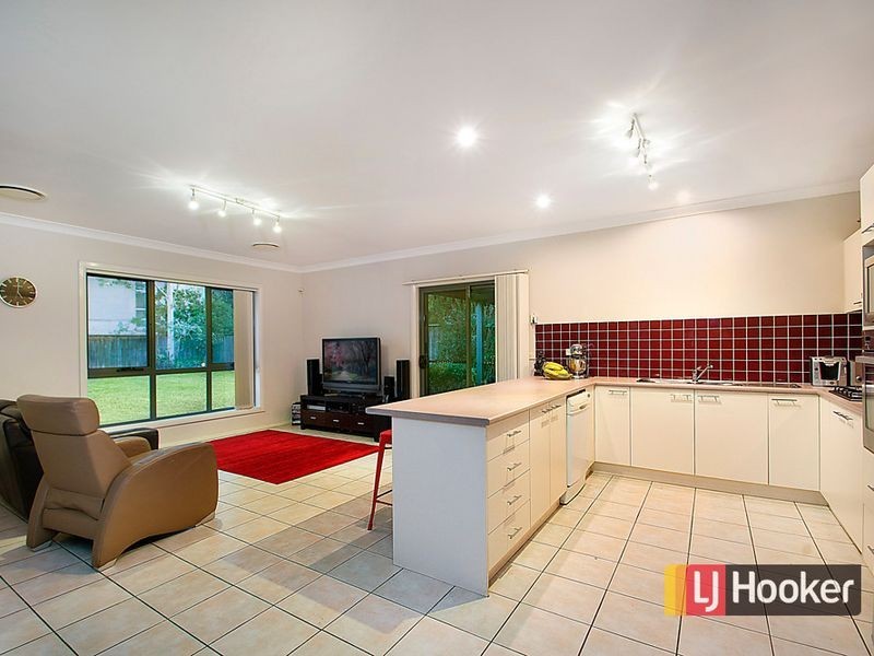 21 Newbury Avenue, Stanhope Gardens NSW 2768