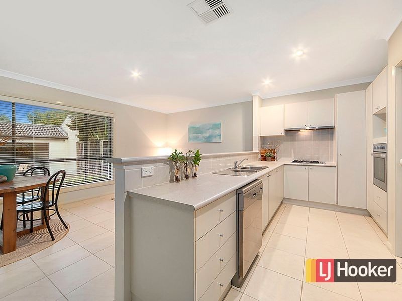 8 Leyburn Street, Stanhope Gardens NSW 2768