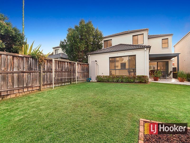 8 Leyburn Street, Stanhope Gardens NSW 2768