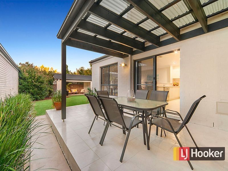 8 Leyburn Street, Stanhope Gardens NSW 2768