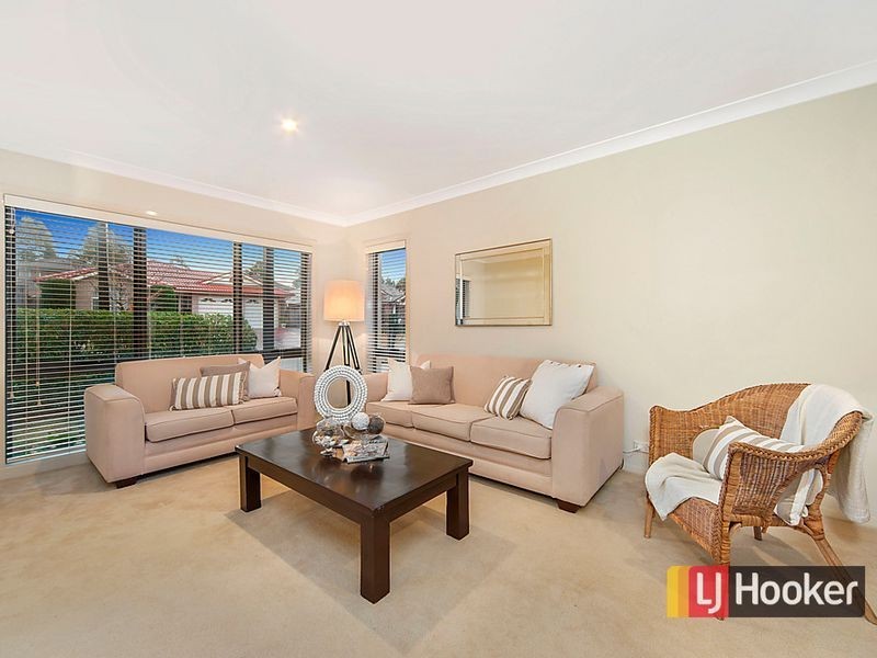 8 Leyburn Street, Stanhope Gardens NSW 2768