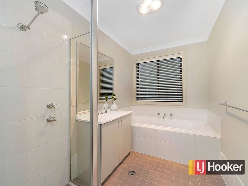 8 Leyburn Street, Stanhope Gardens NSW 2768