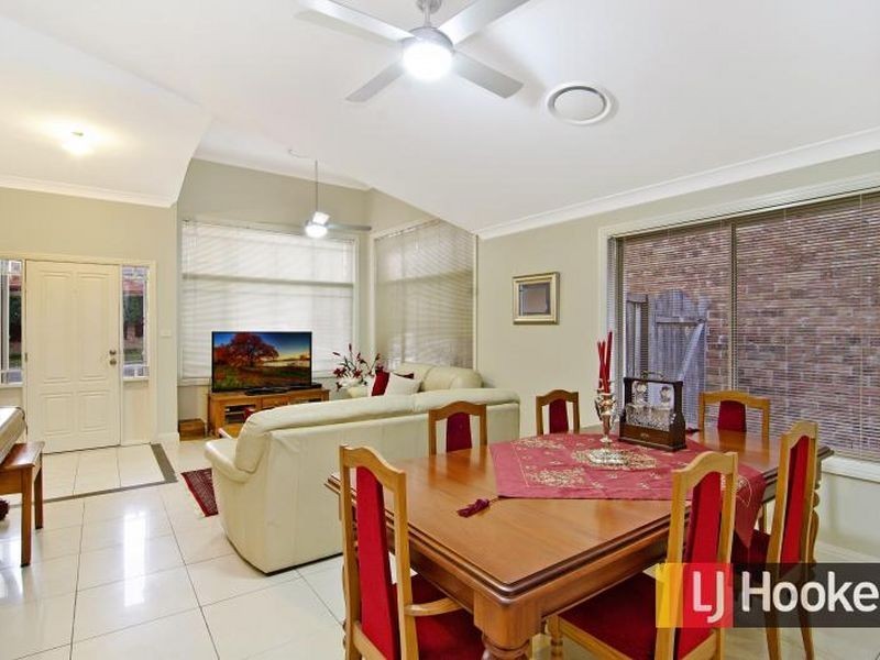 10 Tullaroan Street, Kellyville Ridge NSW 2155