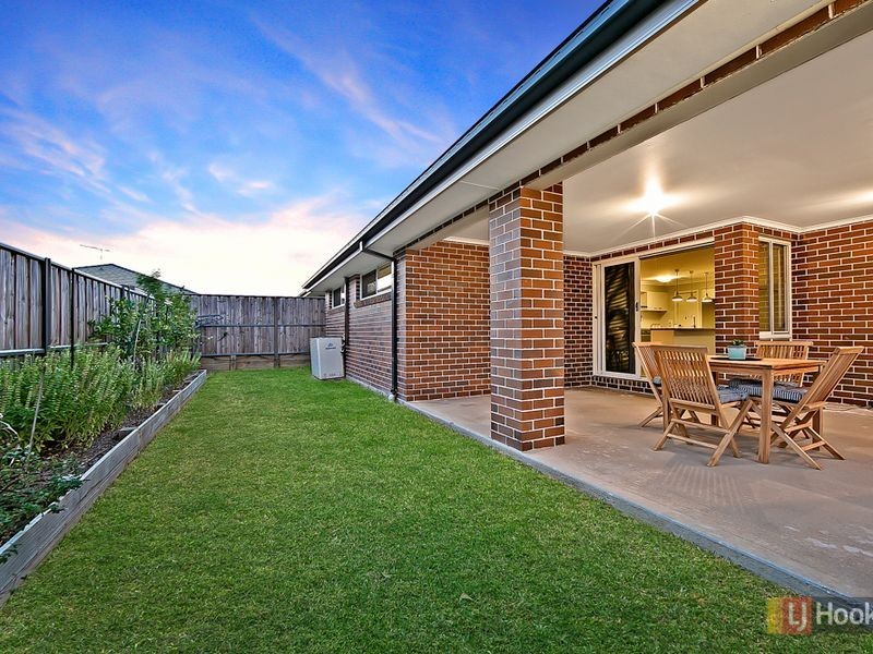 25 Estuary Crescent, The Ponds NSW 2769