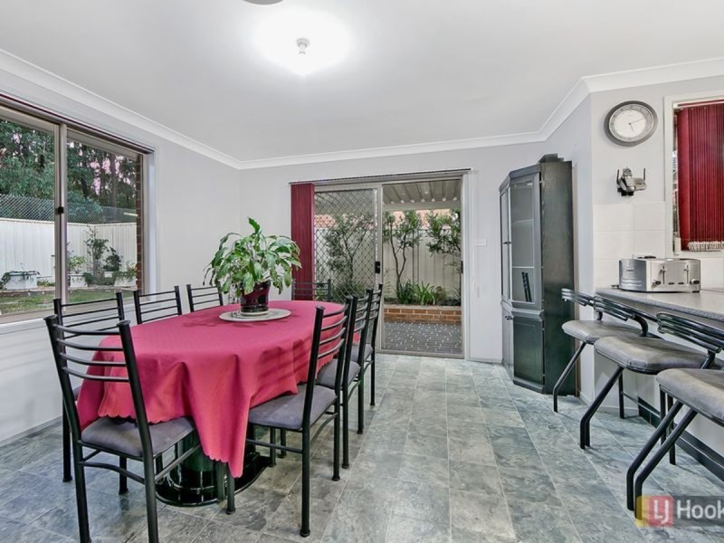 17 Mazari Grove, Stanhope Gardens NSW 2768