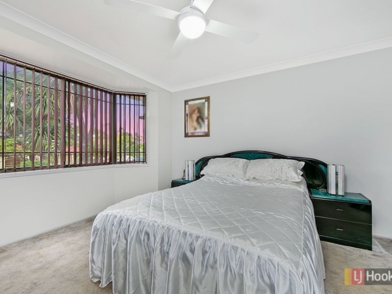 17 Mazari Grove, Stanhope Gardens NSW 2768
