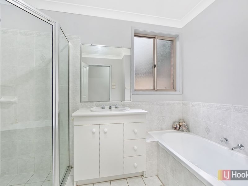 17 Mazari Grove, Stanhope Gardens NSW 2768