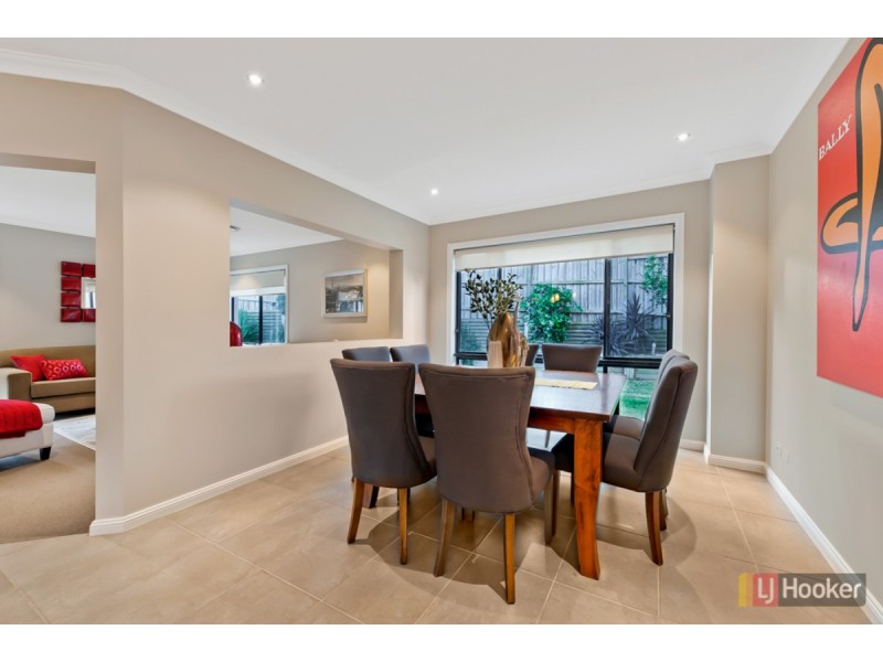 32 Kenford Circuit, Stanhope Gardens NSW 2768