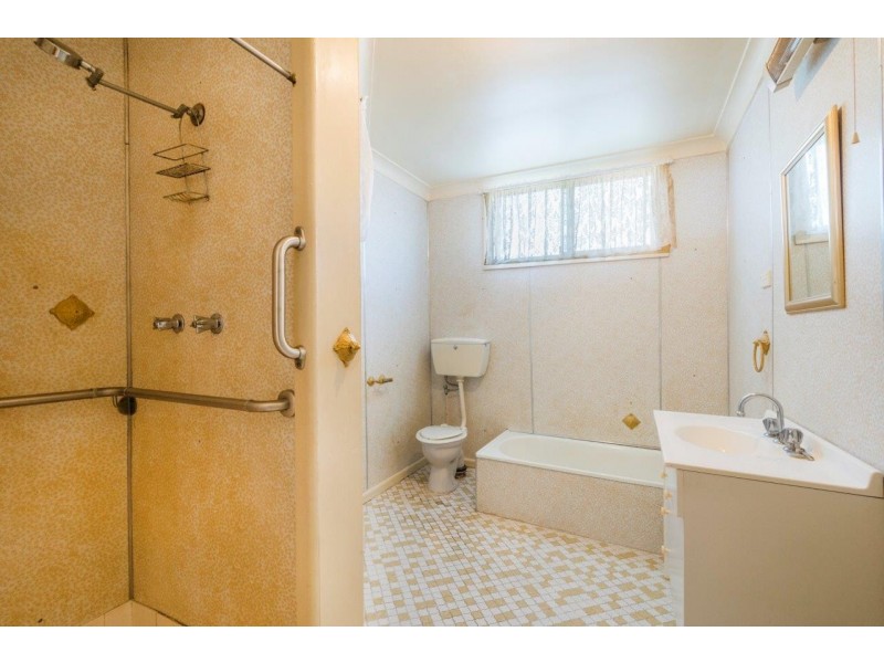 8 Couttaroo Place, Coutts Crossing NSW 2460