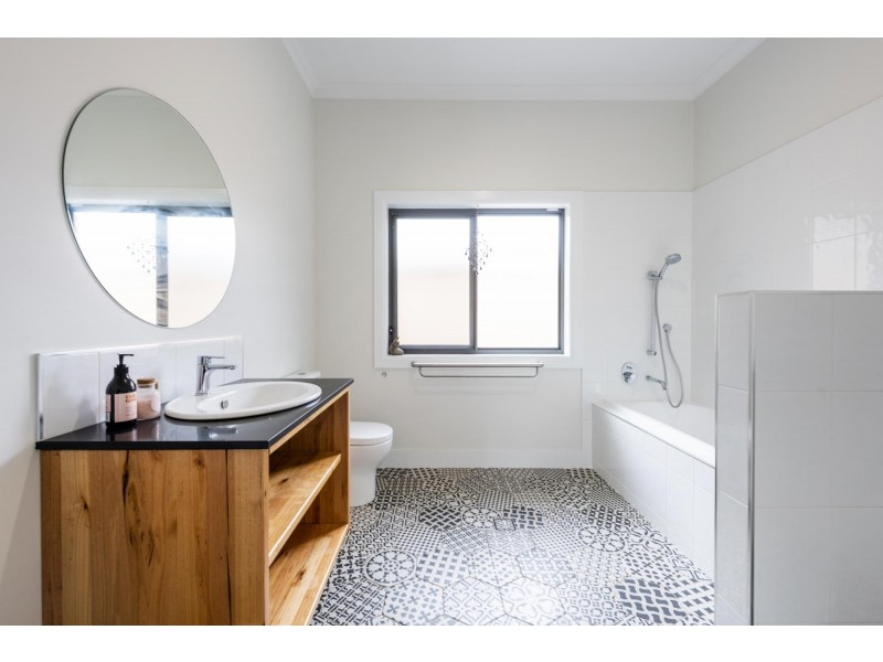 36 Riverside Drive, South Grafton NSW 2460