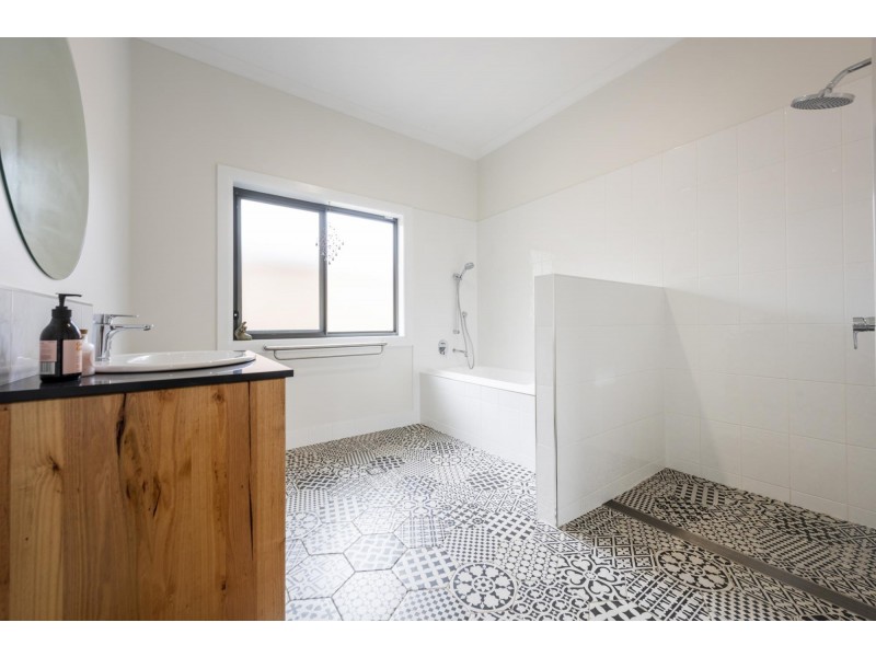 36 Riverside Drive, South Grafton NSW 2460