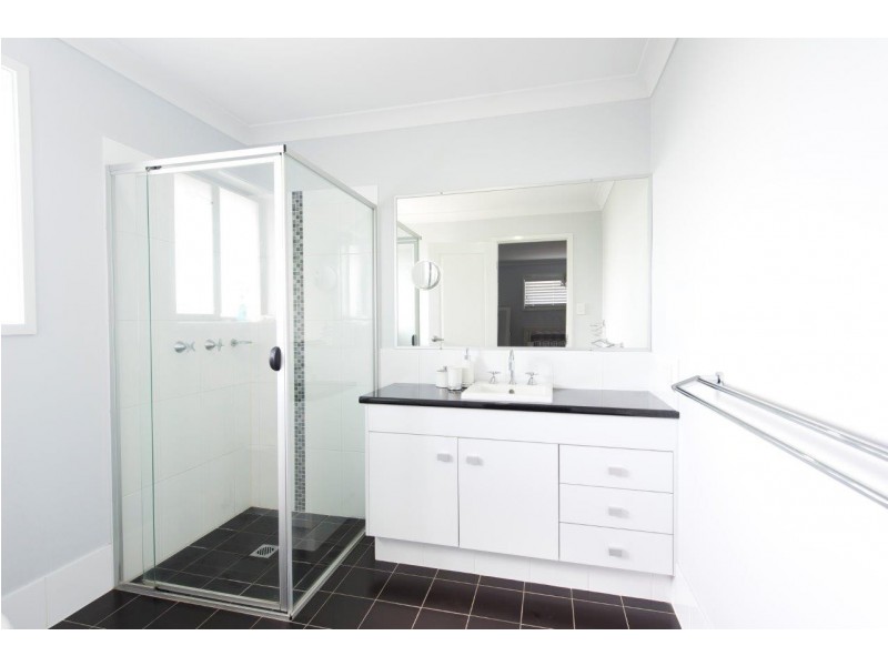 1 Lemon Myrtle Cl, South Grafton NSW 2460