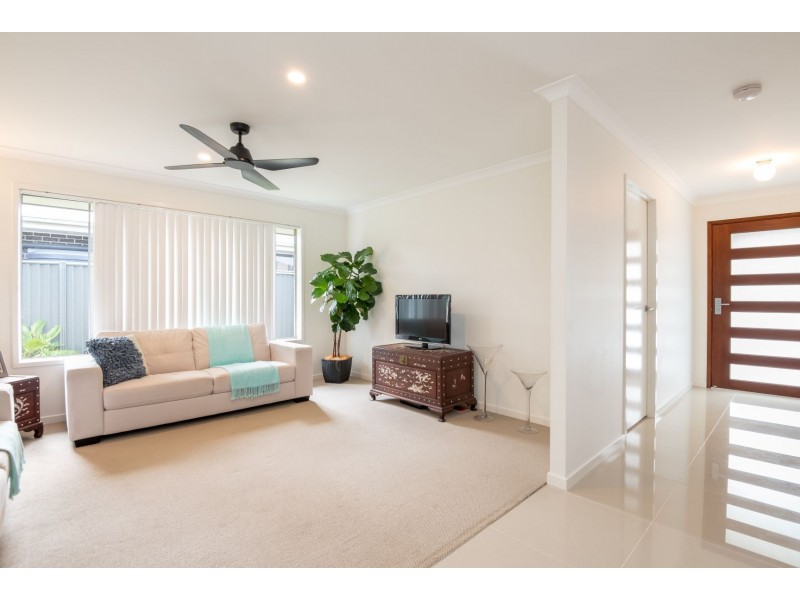5 Humpback Crescent, Safety Beach NSW 2456