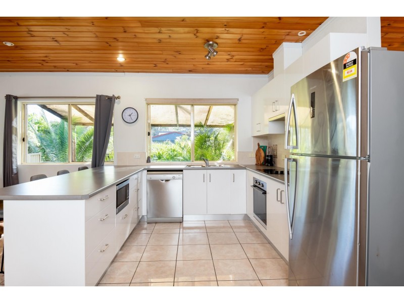 37 Pine Crescent, Sandy Beach NSW 2456