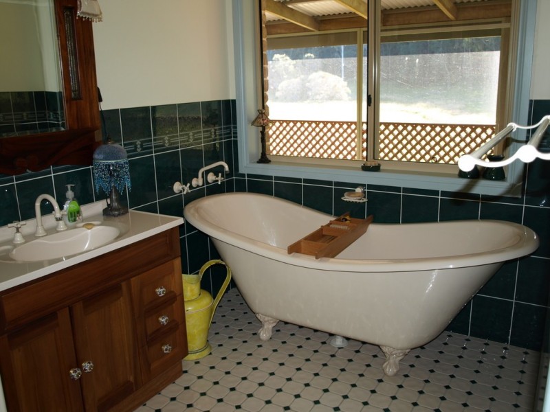 2324B Armidale Road, Blaxlands Creek NSW 2460