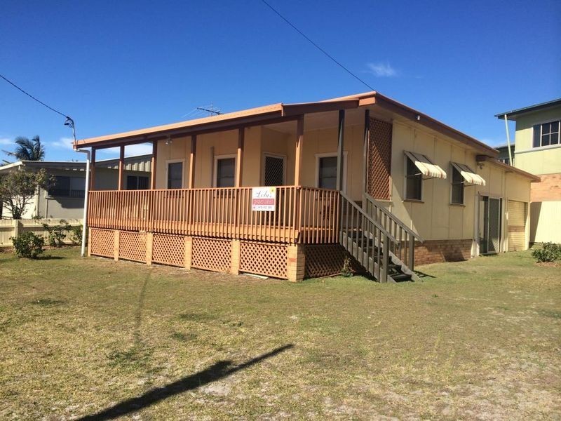 5 Waratah Crescet, Minnie Water NSW 2462