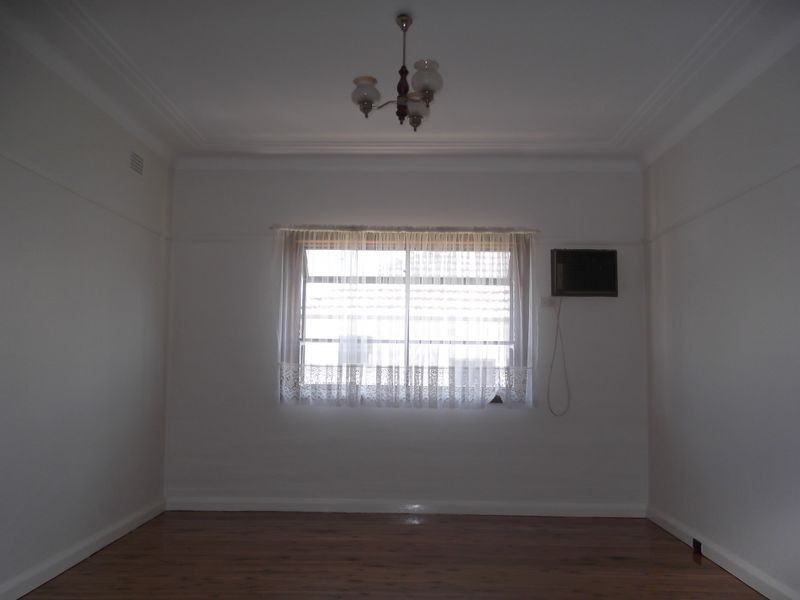 8 Stanley Street, Merrylands NSW 2160