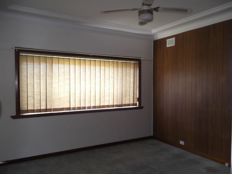 8 Stanley Street, Merrylands NSW 2160