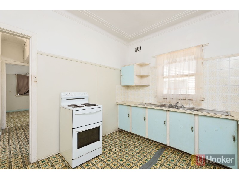 37 Holdsworth Street, Merrylands NSW 2160