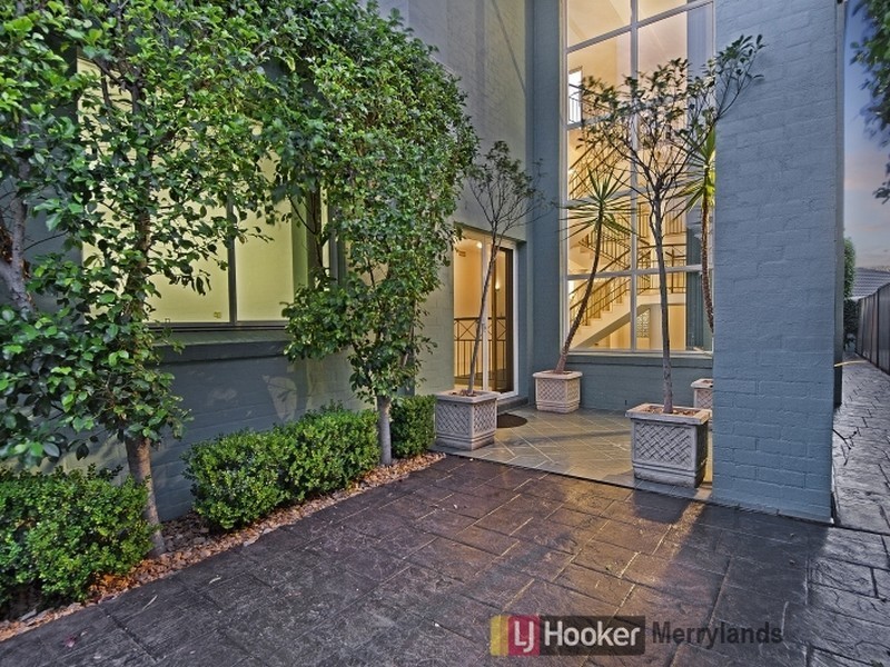 81 Sherwood Rd, Merrylands NSW 2160