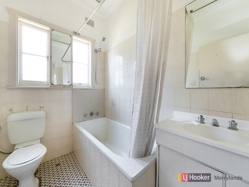 27 Bradman Street, Merrylands NSW 2160