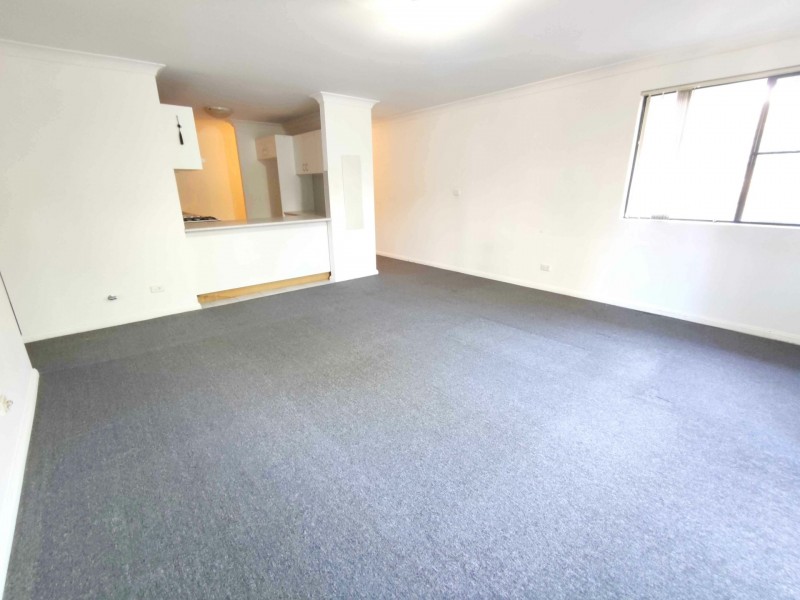Unit 8/13 Oxford Street, Merrylands NSW 2160