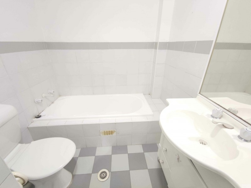 Unit 8/13 Oxford Street, Merrylands NSW 2160