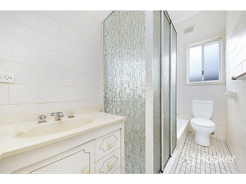 12 The Esplanade, Guildford NSW 2161