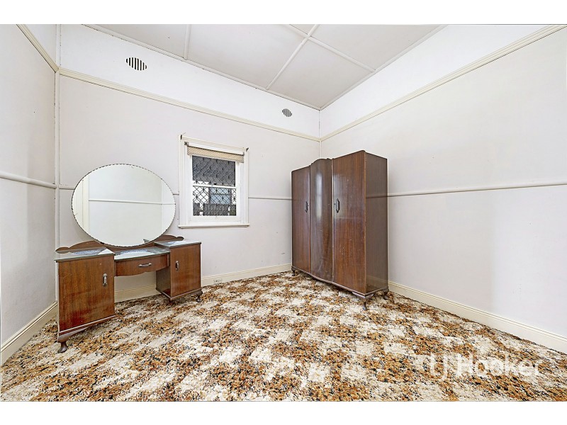 12 The Esplanade, Guildford NSW 2161