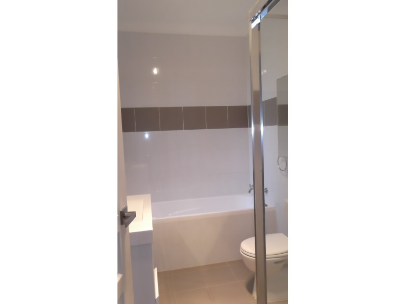 2/40 Kenyons Rd, Merrylands NSW 2160