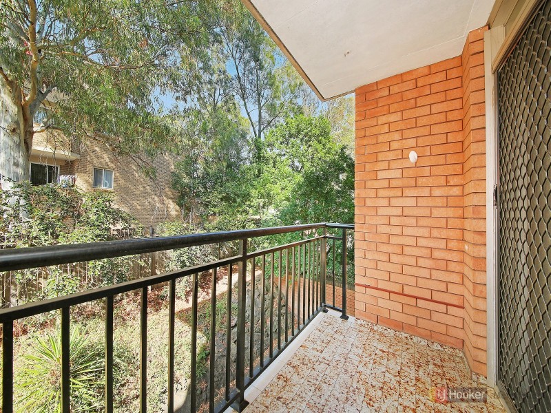 2/84-86 The Esplanade, Guildford NSW 2161