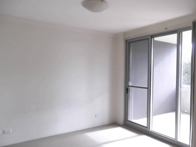 10/4-10 Benedict Court, Holroyd NSW 2142