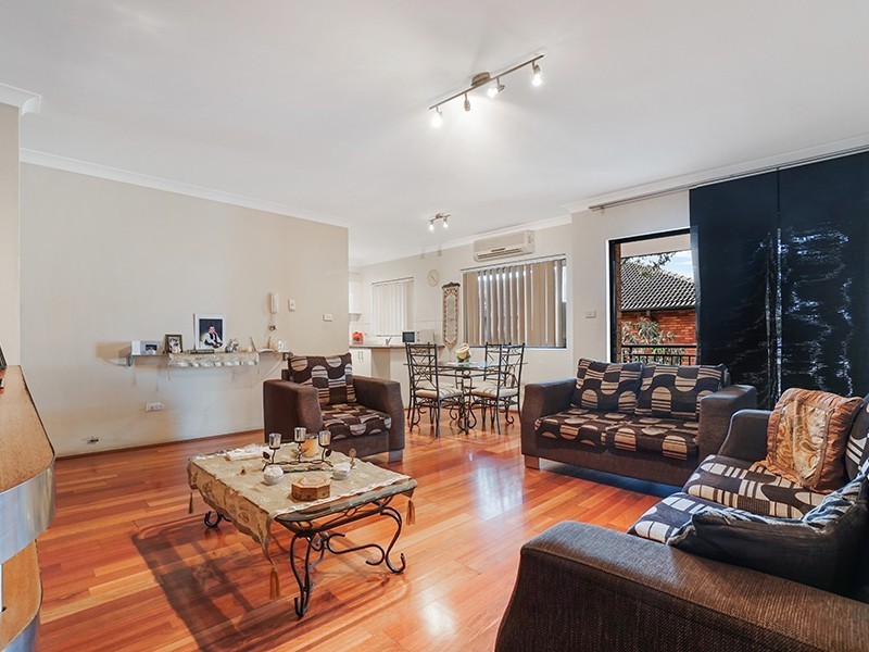 8/10-14 Calliope Street, Guildford NSW 2161