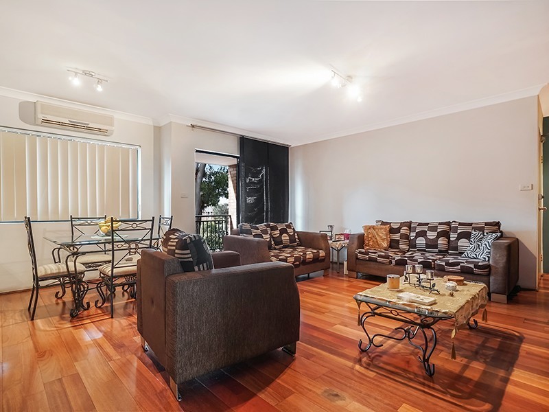 8/10-14 Calliope Street, Guildford NSW 2161