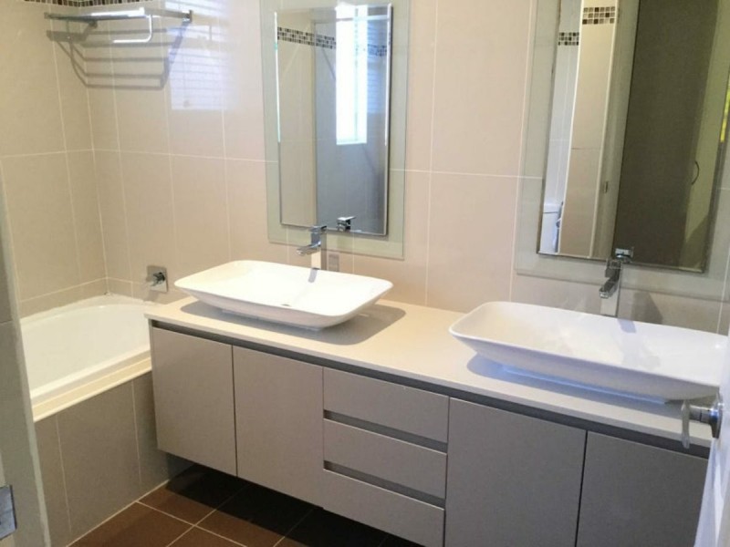 8 Thomas Street, Merrylands NSW 2160