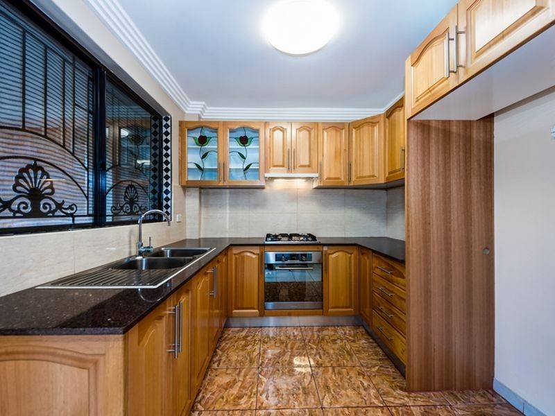 Unit 32/27-33 Addlestone Rd, Merrylands NSW 2160