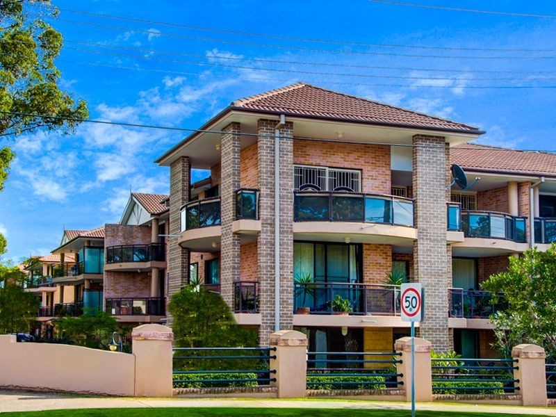 Unit 32/27-33 Addlestone Rd, Merrylands NSW 2160