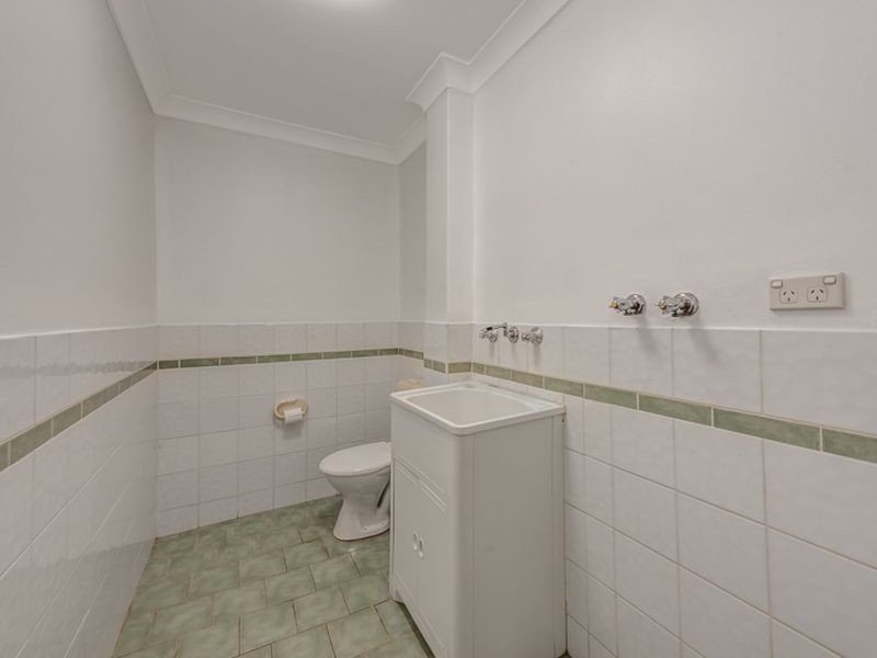 Unit 32/27-33 Addlestone Rd, Merrylands NSW 2160