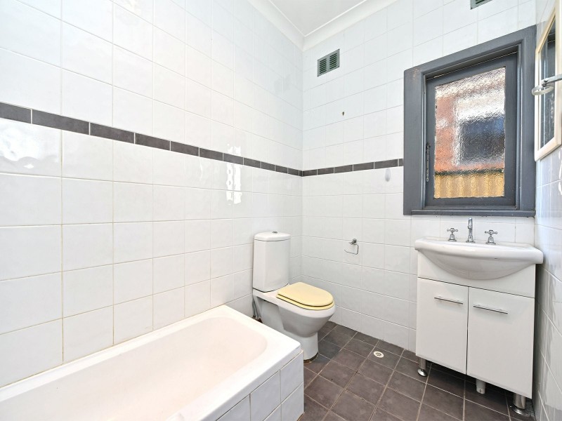 6 Malouf Street, Guildford NSW 2161