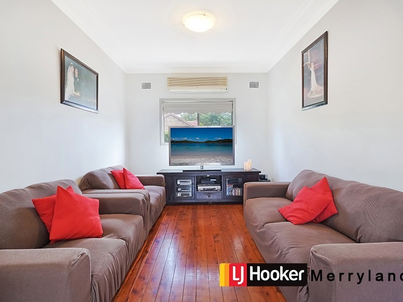 31 Centenary Rd, Merrylands NSW 2160