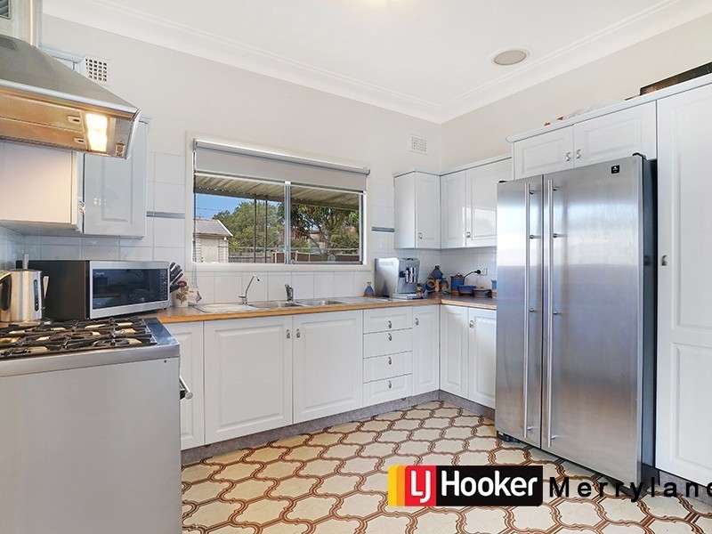 31 Centenary Rd, Merrylands NSW 2160