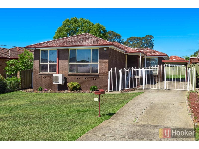13 Brazier St, Guildford NSW 2161