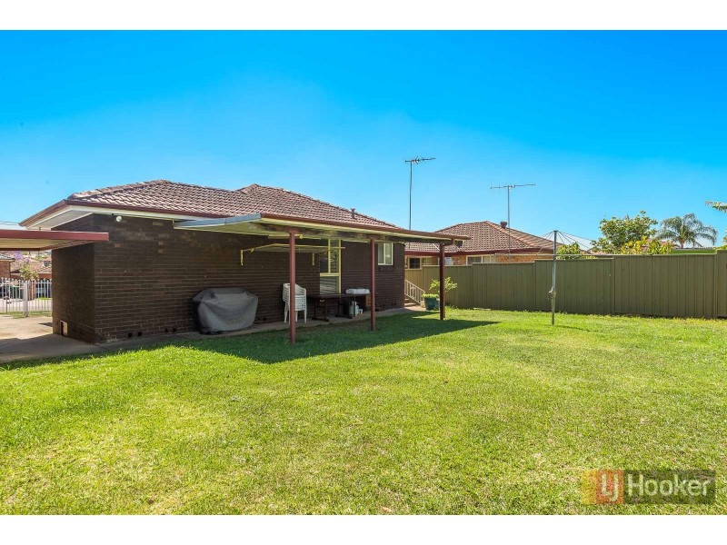 13 Brazier St, Guildford NSW 2161