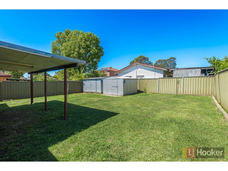 13 Brazier St, Guildford NSW 2161