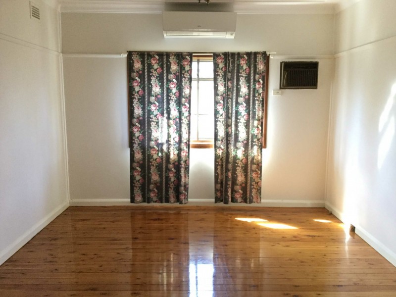 8 Stanley Street, Merrylands NSW 2160