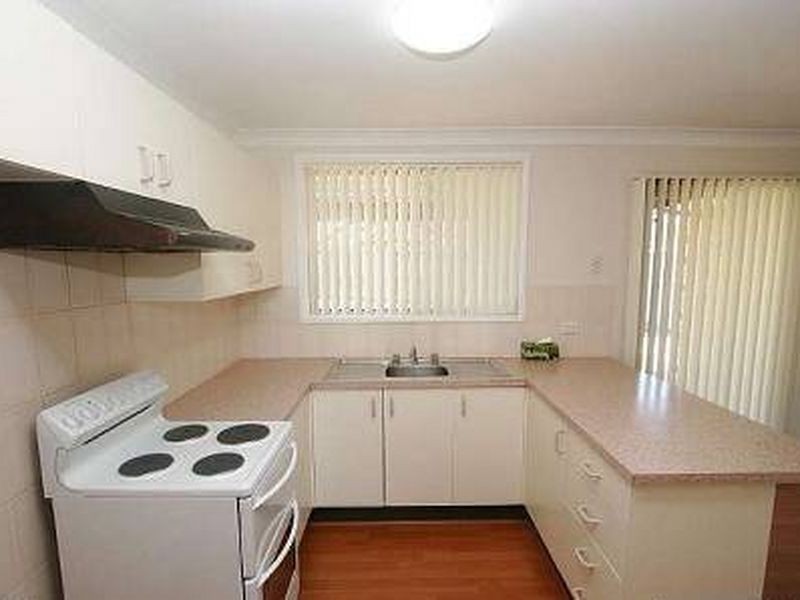 5 Chatres Street, St Clair NSW 2759