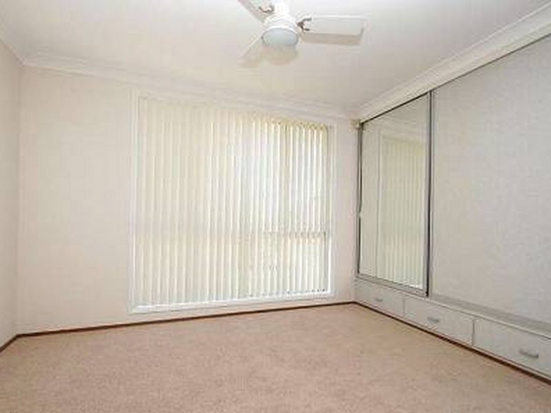 5 Chatres Street, St Clair NSW 2759