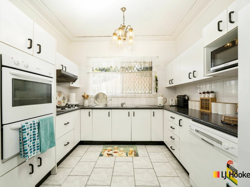 25 Warwick Rd, Merrylands NSW 2160