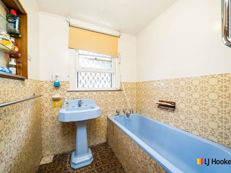25 Warwick Rd, Merrylands NSW 2160